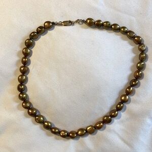 FREE WITH BUNDLE Pearl vintage necklace 16in